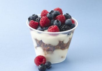 Receta de Yogurt con frutas en vídeo